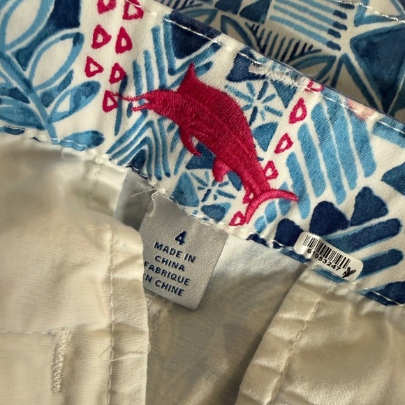 Tommy Bahama Womens Size 4 Blue Pink Geometric Floral Tribal Print Cotton Shorts - Picture 2 of 11